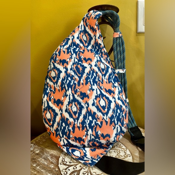 EUC 💠 Kavu Rope Shoulder Bag. Orange/Blue/White Exceptionally clean inside/out - Picture 3 of 14